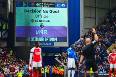 Premier Lig taraftarı VAR'a karşı
