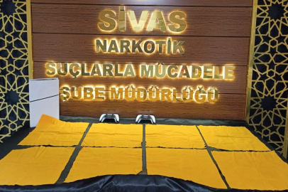 Sivas'ta uyuşturucu operasyonunda yakalanan 5 zanlıdan 4'ü tutuklandı