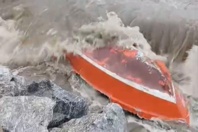 Bursa'da lodos felaketi! Ya battılar ya da hasar aldılar...