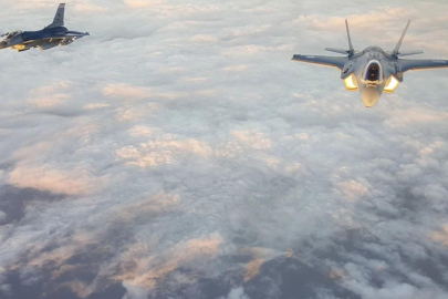 İtalya, ABD'nin uçaklarının Sigonella Üssü'nü kullanmasına izin vermedi