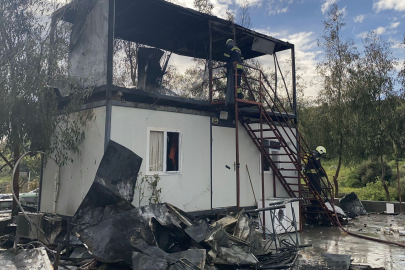 Muğla Bodrum'da konteynerde çıkan yangın söndürüldü