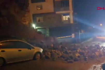 Bursa'da sitenin istinat duvarı çöktü! Otomobil hurdaya döndü...