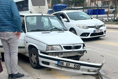 Ankara’da 3 araçlı zincirleme kaza: 3 yaralı
