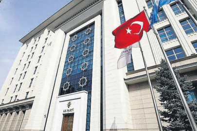 Bursa'da geleceğin kadın liderlerine "münazara eğitimi"
