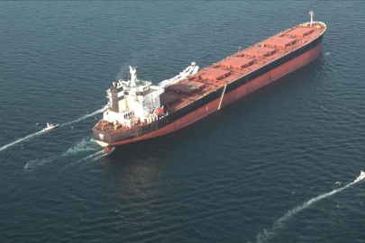 Katar: İran füzesi petrol tankerine isabet etti