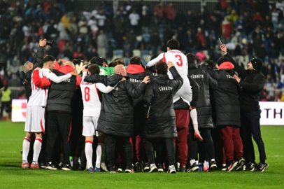 Kenan Yıldız'dan çok konuşulan hamle! Herkes kutlama yaparken o, sevinci yarıda kesti