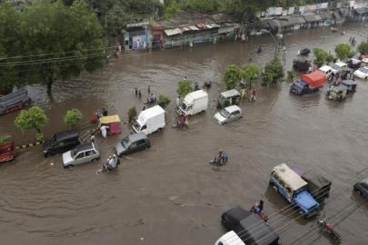 Pakistan'da şiddetli yağışlar nedeniyle 40 kişi hayatını kaybetti