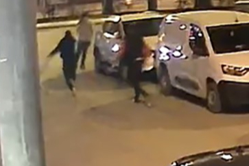 Samsun Bafra'da kendisini darbeden şahsa kurşun yağdırdı