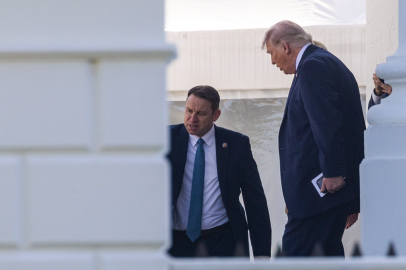 Trump, Yüksek Mahkeme duruşmasına katılan görevdeki ilk başkan oldu