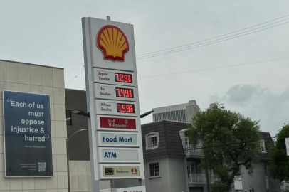 ABD'de tarihi sıçrama! Akaryakıt fiyatlarında 'savaş' şoku: 4 doları aştı