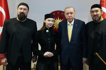 Cumhurbaşkanı Erdoğan, "Ay Yola" müzik grubunu kabul etti