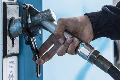 Pompaya zam yansıdı! İşte 2 Nisan 2026 Bursa'daki benzin, motorin, LPG fiyatı...