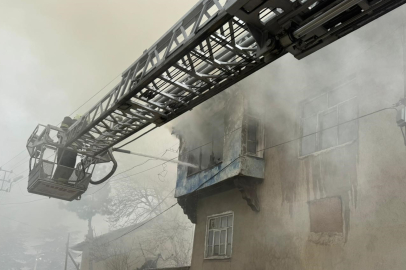 Konya'da sobadan çıkan yangın evi kullanılamaz hale getirdi