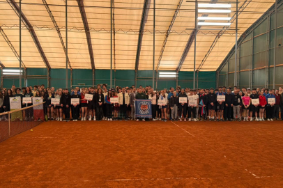 Bursa’da Bölge Liseleri Tenis Kardeşliğinde Buluştu