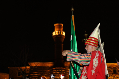 Bursa’nın 700 yıllık destanı ışık gösterisiyle anlatıldı