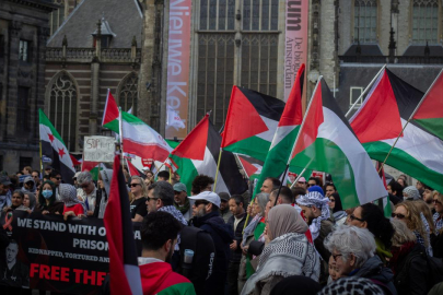 Katil İsrail dünyada protesto edildi