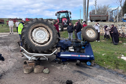 Bilecik'te devrilen traktörün sürücüsü ağır yaralandı