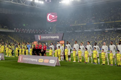 Fenerbahçe derbide Beşiktaş'ı 90+11'de attığı golle mağlup etti