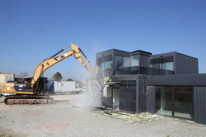 Bursa Nilüfer’de kaçak yapılar yıkıldı