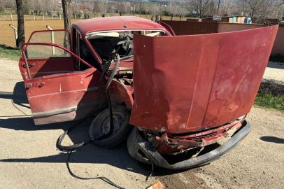 Kastamonu'da iki otomobil çarpıştı: 3 yaralı