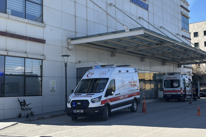 Kastamonu'da otomobilin çarptığı 2 lise öğrencisi yaralandı