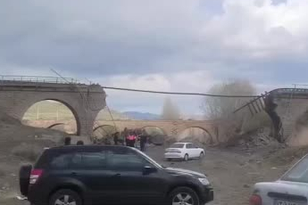 ABD ve İsrail, İran’da demiryolu hatları ve köprüleri hedef aldı: 2 ölü