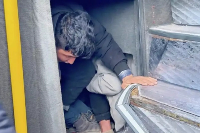 Boş yolcu otobüsünün bagajından 53 kişi çıktı