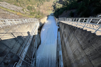 Geçen yıl sıfırı görmüştü: Bursa'da doluluktan baraj kapakları açıldı