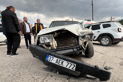 Karabük'te kamyonetle otomobil çarpıştı: 1 yaralı