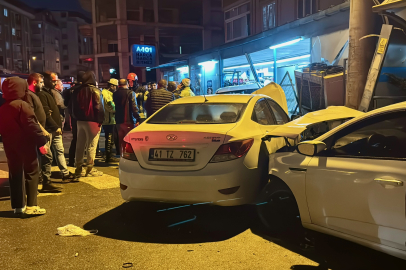 Kocaeli'de 5 aracın karıştığı zincirleme trafik kazasında 1 kişi yaralandı