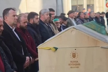 Bursa'da baba ve oğlu son yolculuğuna uğurlandı