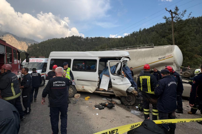Isparta-Antalya karayolunda feci kaza: 7 ölü