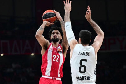 Olympiakos, Real Madrid'i devirdi