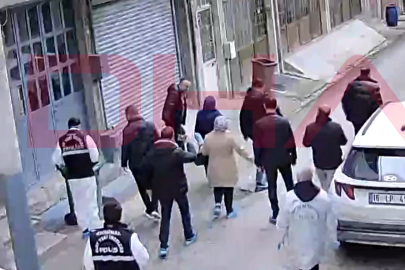 Bursa'da öldürdüğü eşinin ceset parçalarını attığı çöp kutularını gösterdi!