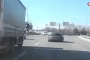 Bursa'da aynı noktada peş peşe kazalar!