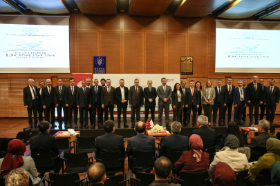 Bursa'da öğretmenlerin becerilerini güçlendirmeyi hedefleyen "Eğitimde Dönüşüm Atölyeleri" tanıtıldı