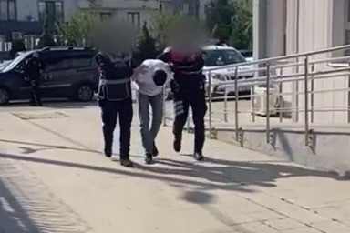 Bursa'da yakalandı! Aranması var: Üzerinden neler çıktı neler...