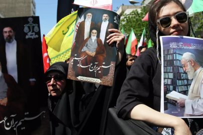 Hamaney'in ölümünün 40. günü münasebetiyle anma yürüyüşü düzenlendi