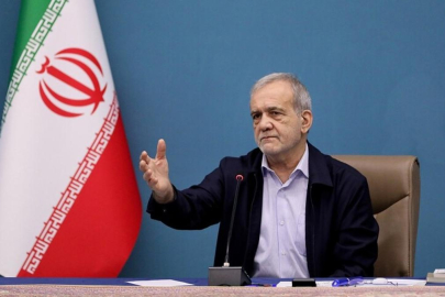 İran Cumhurbaşkanı'ndan ''elimiz tetikte'' mesajı