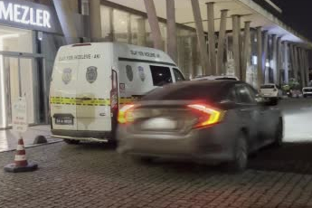 İstanbul Zeytinburnu’nda eski koca dehşeti: Kızını öldürdü, eski eşini ağır yaraladı