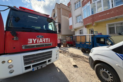 Tekirdağ'da dairedeki kartonlardan çıkan yangın söndürüldü