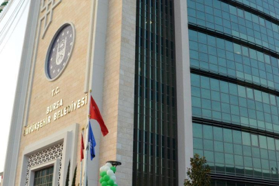 Bursa Büyükşehir’de üst düzey ayrılıklar! 3 koltuk boş kaldı...