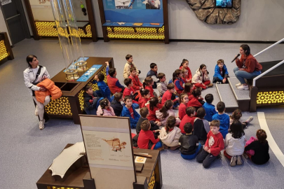 Bursa’da öğrenciler GUHEM’de uzayın derinliklerine yolculuk yaptı