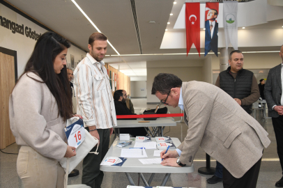 Bursa'daki Uluslararası Osmangazi Tarihi Kent Koşusu’nda bin 418 sporcu yarışacak