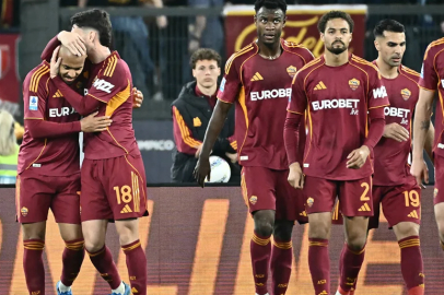 Roma evinde 3 golle kazandı: Donyell Malen hat-trick yaptı