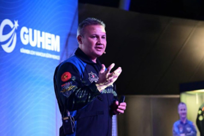 Alper Gezeravcı, Bursa GUHEM’de Uzay Yolculuğunu Anlattı