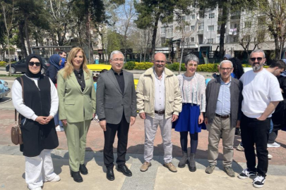 Bursa'da 'Vosvoslar' otizm farkındalığı için yollarda