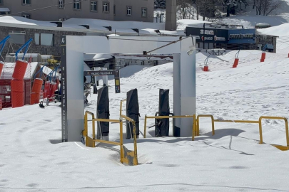 Bursa Uludağ’da şaşırtan tablo! Kar var, turist yok...