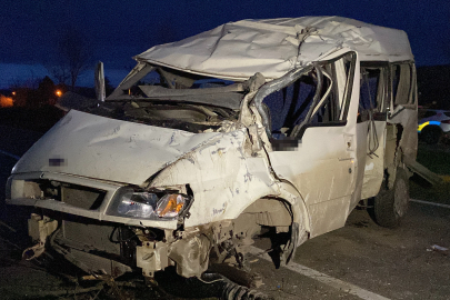 Kastamonu'da minibüs ile hafif ticari araç çarpıştı: 7 yaralı