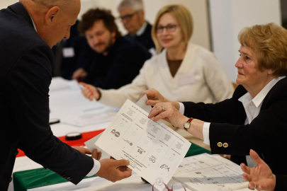 Macaristan sandık başında: Genel seçimler başladı